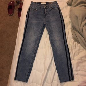 Barely worn Pacsun high rise blue jeans!